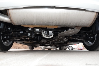 2016款宝马1系118i 1.5T自动都市设计套装