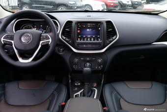 2015款自由光 2.4L自动精英版