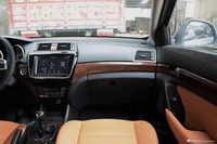 2016款北汽威旺S50 1.5T欢动尊贵型