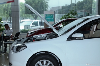 2013款中华H330 1.5L自动舒适型