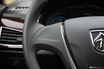 2016款宝骏630 1.5L手动标准型