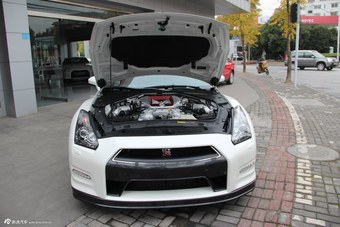 2014款日产GT-R