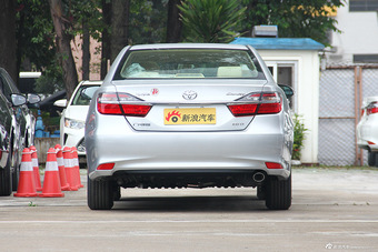 2015款凯美瑞2.0L自动领先版