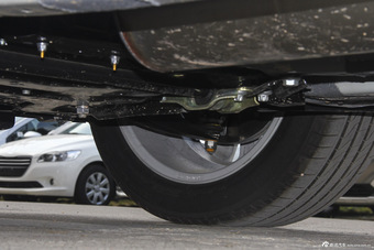 2015款东风标致3008 2.0L自动潮流版