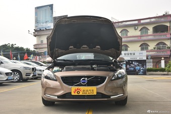 2016款沃尔沃V40 2.0T自动 T4 智雅版