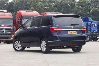 2015款GL8商务车2.4L自动豪华商务尊享版