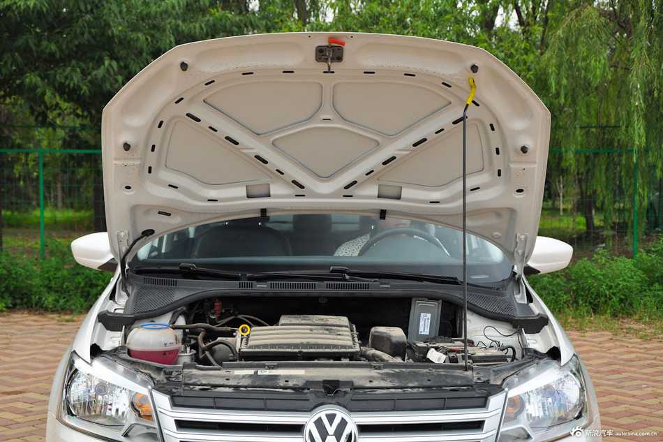 2015款桑塔纳1.6L自动豪华版