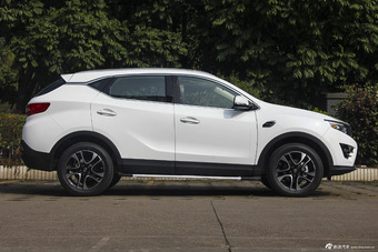 2015款DX7 1.5T自动豪华型