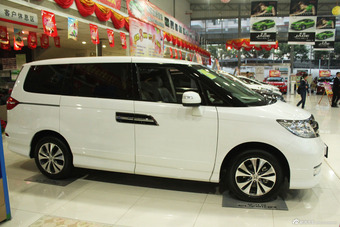 2012款东风本田艾力绅2.4 VTi-S尊贵版