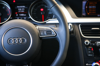 2016款改款奥迪A5 2.0T自动cabriolet 45TFSI进取型