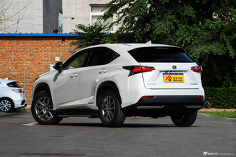 2015款雷克萨斯NX 300h全驱锋致版