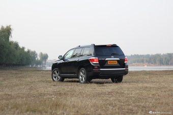 2013款汉兰达2.7L自动两驱紫金版