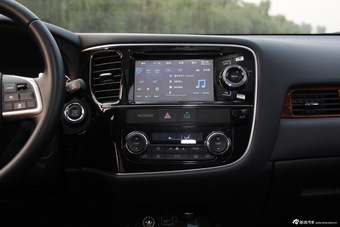 2013款欧蓝德 2.4L 四驱精英GT版