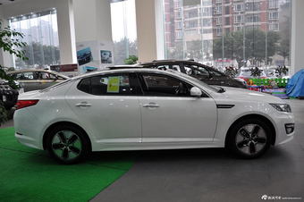 2013款起亚K5混动版