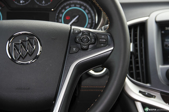 2013款君越2.4L SIDI自动精英舒适型