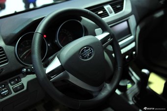 2013款森雅S80 1.5L手动7座时尚豪华版