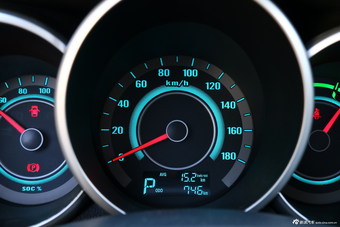 2015款逸动纯电动尊贵型