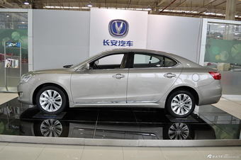 2013款睿骋2.0L自动豪华型