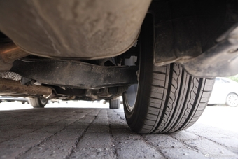 2014款奔腾B70 2.0L手动豪华型