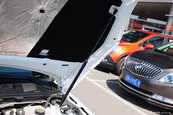 2015款君威2.0T自动GS燃情运动版