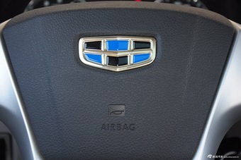 2015款吉利远景1.3T手动尊贵型