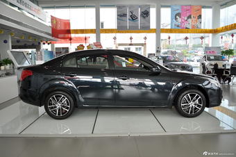 2013款奔腾B50 1.8L自动尊贵型