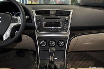 2013款睿骋2.0L自动豪华型