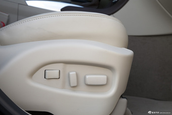 2015款凯迪拉克SRX 3.0L自动精英型