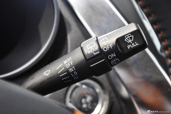 2016款比亚迪元1.5L手动豪华型