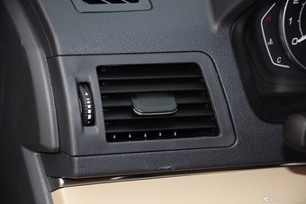 2015款绅宝D20自动两厢1.5L自动乐天版