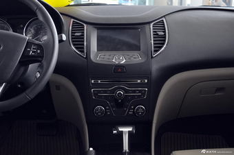 2013款奔腾B50 1.8L自动尊贵型