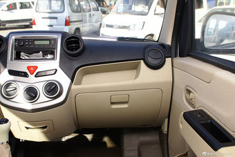 2014款佳宝V80 1.5L舒适型