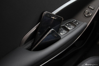 2013款全新胜达2.0T自动四驱TOP 7座