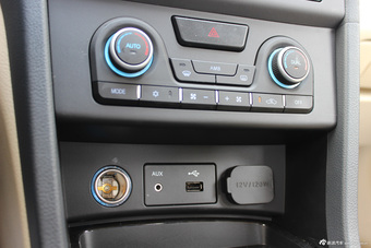 2014款海马M8 2.0L手动舒适型