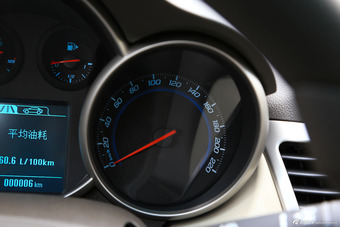 2015款科鲁兹 1.5L 手动经典 SL MT