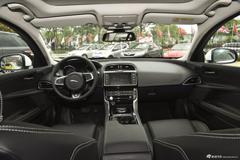 2015款捷豹XE R-SPORT 2.0T自动i4 Ti (200PS)