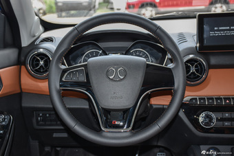 2016款北汽绅宝X35 1.5L手动豪华版