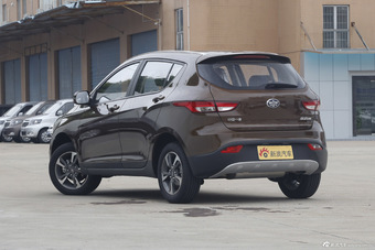 2015款骏派D60 1.8L自动舒适型