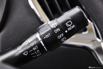 2016款北汽幻速H3F 1.5L手动豪华型7座