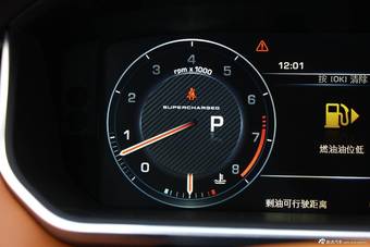 2015款揽胜5.0 V8 SC AB 巅峰创世加长版到店实拍