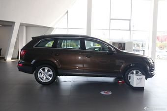2014款奥迪Q7 35 TFSI进取型
