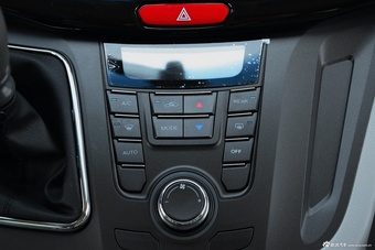 2016款瑞风M5 2.0T手动汽油商务版