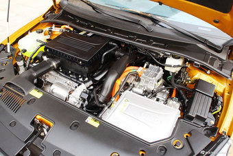 2014款比亚迪秦1.5T旗舰型