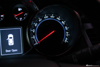 2013款科鲁兹掀背1.6L自动豪华版