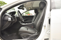 2015款捷豹XE R-SPORT 2.0T自动i4 Ti (200PS)