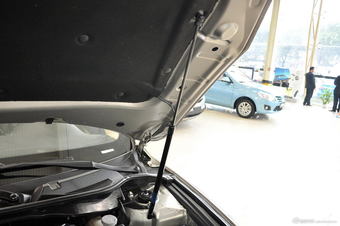 2013款睿骋2.0L自动豪华型