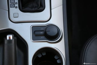 2012款奥轩GX5 2.4L手动四驱天窗版