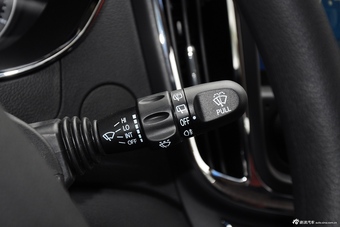 2015款宝骏560 1.8L手动精英型