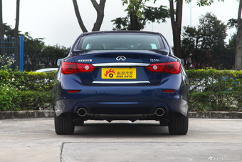 2015款英菲尼迪Q50L 2.0T自动豪华运动版