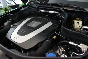 2013款奔驰GLK300 4MATIC 动感型（天窗版）到店实拍